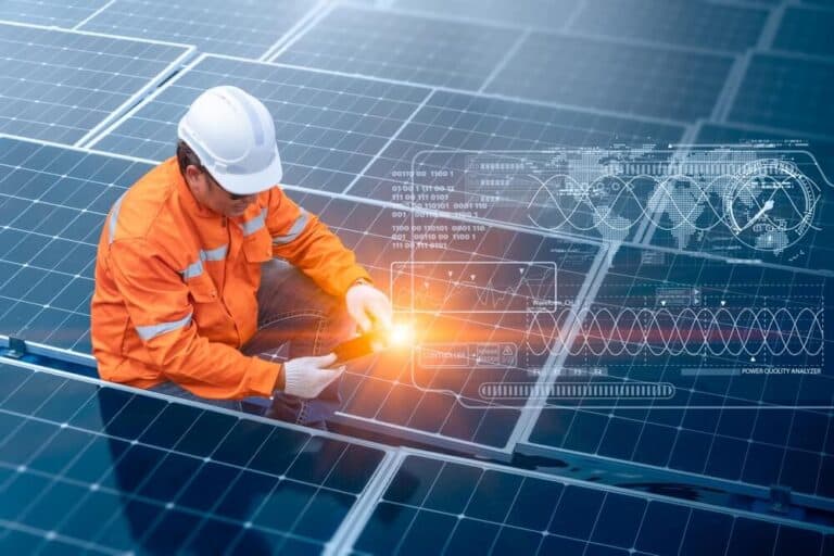 การติดตั้งโซล่าเซลล์บนหลังคาโรงงานช่วยลดต้นทุนค่าไฟให้ธุรกิจ